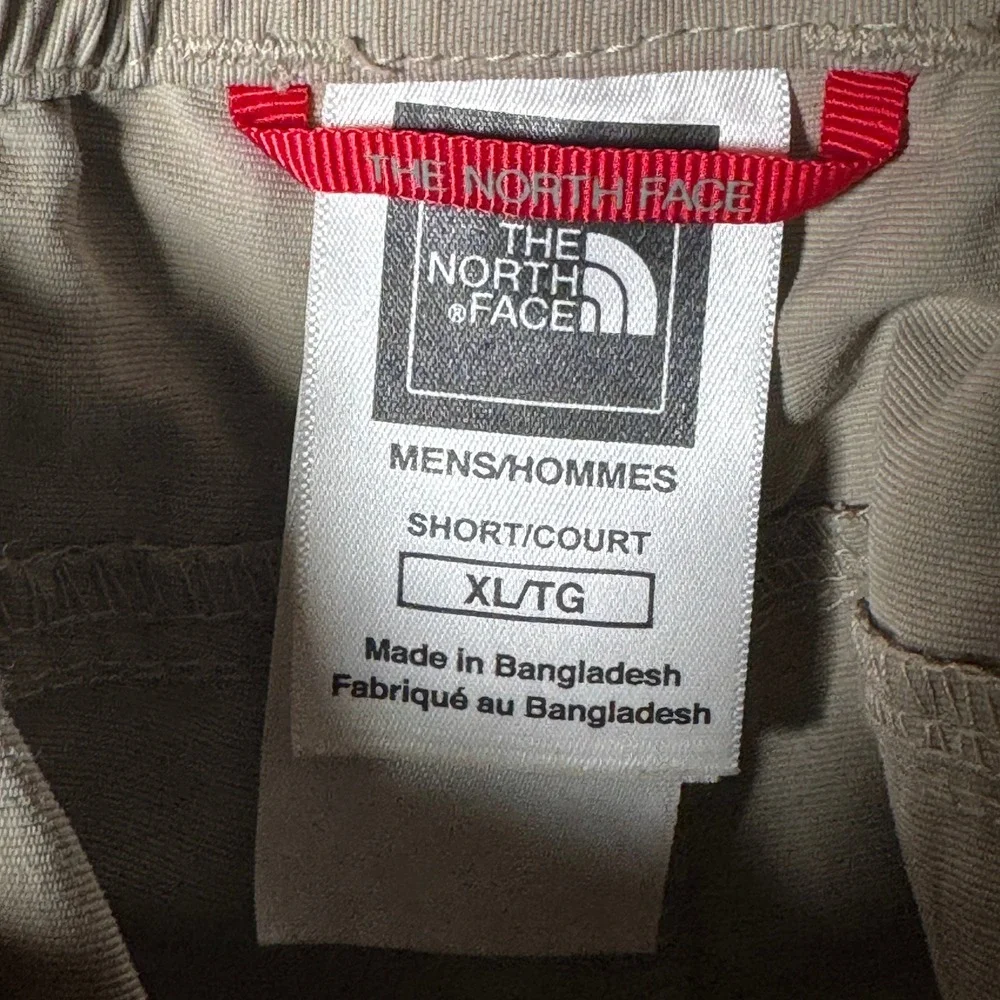 The North Face Convertable Hiking Cargo Pants Khaki Zip Off Legs‎ Mens XL Hiking